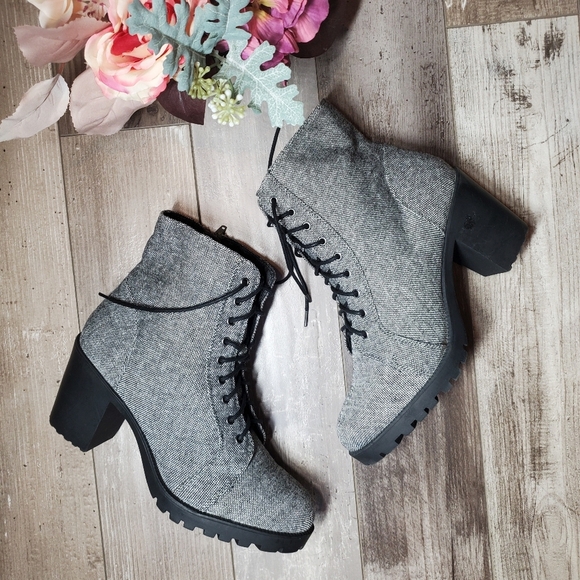 Metaphor Women's Size 10 Tinley Lace-Up High Heel Boot - Gray and Black - NWOT - Picture 1 of 16